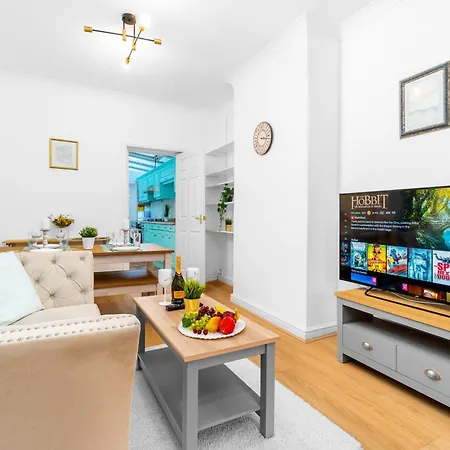 Luxury 3 Bedroom House - Harborne - Parking - Garden - Wifi & Netflix 122G Birmingham Exterior photo